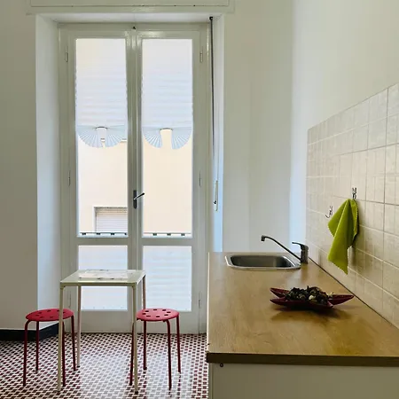 B&B The Shuttle Rooms - Al Porto - Fortezza - Vicino Prefettura *