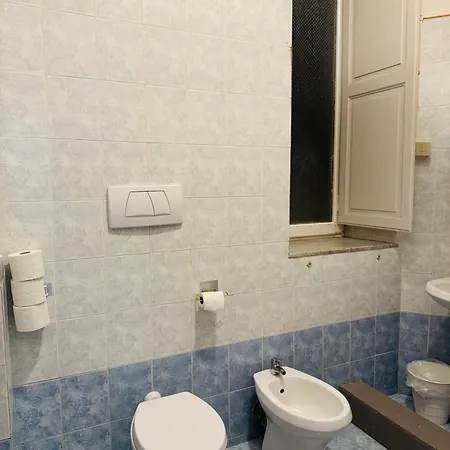 The Shuttle Rooms - Al Porto - Fortezza - Vicino Prefettura *