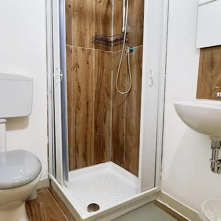 The Shuttle Rooms - Al Porto - Fortezza - Vicino Prefettura 리보르노
