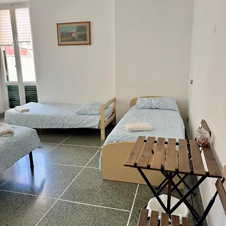The Shuttle Rooms - Al Porto - Fortezza - Vicino Prefettura