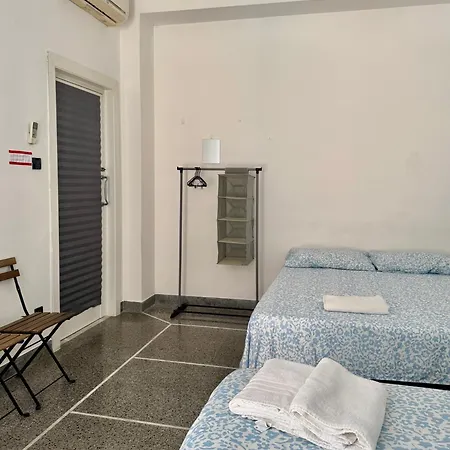 The Shuttle Rooms - Al Porto - Fortezza - Vicino Prefettura *