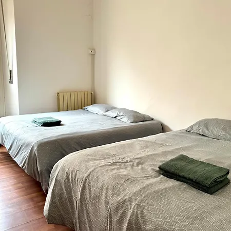 The Shuttle Rooms - Al Porto - Fortezza - Vicino Prefettura B&B 리보르노