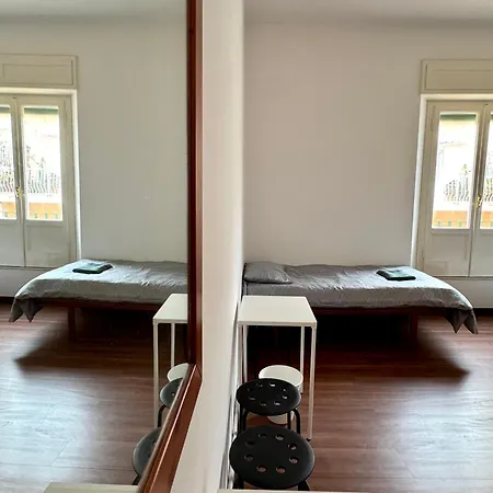 The Shuttle Rooms - Al Porto - Fortezza - Vicino Prefettura B&B *