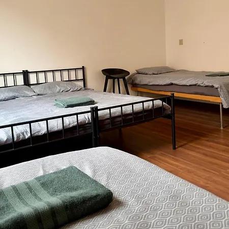 B&B The Shuttle Rooms - Al Porto - Fortezza - Vicino Prefettura *