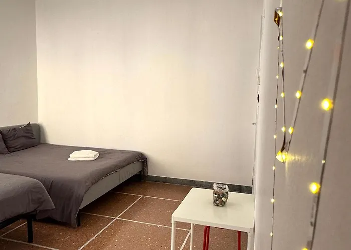 The Shuttle Bed & Breakfast *