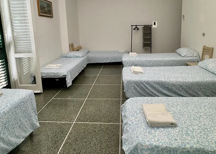 The Shuttle Bed & Breakfast Livorno