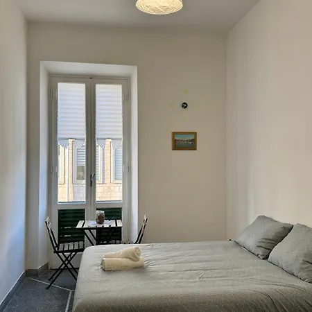 Affittacamere The Shuttle Bed and breakfast *