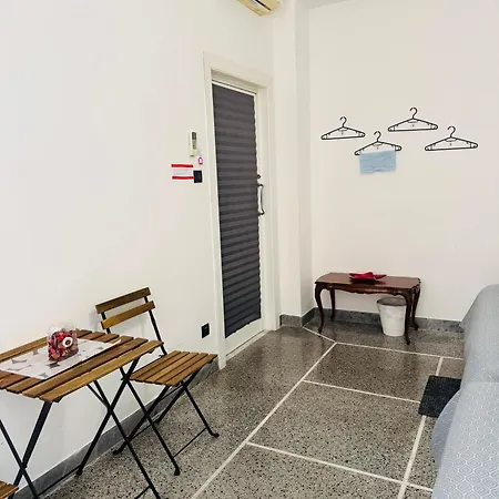 Bed and breakfast Affittacamere The Shuttle Livorno